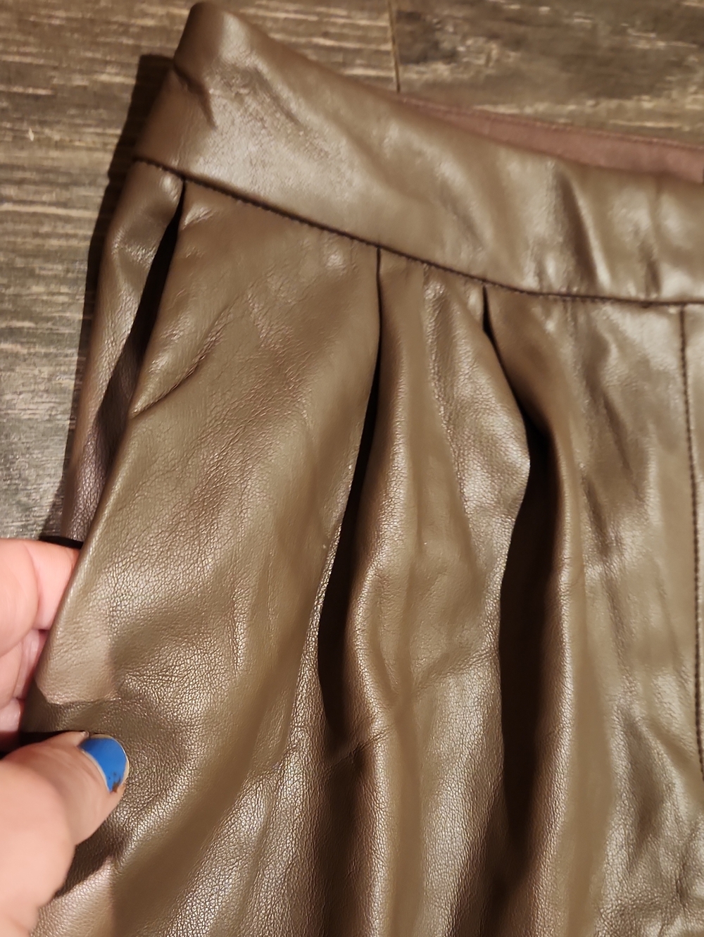 ❤️ NWOT! EXPRESS HIGH RISE PLEATED WIDE LEG VEGAN LEATHER PANTS/ TROUSERS, 8 (29 - Picture 5 of 9